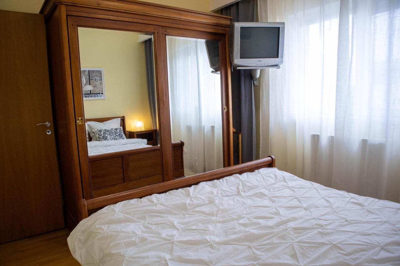 Oak Apartment - Piata Victoriei Бухарест Экстерьер фото