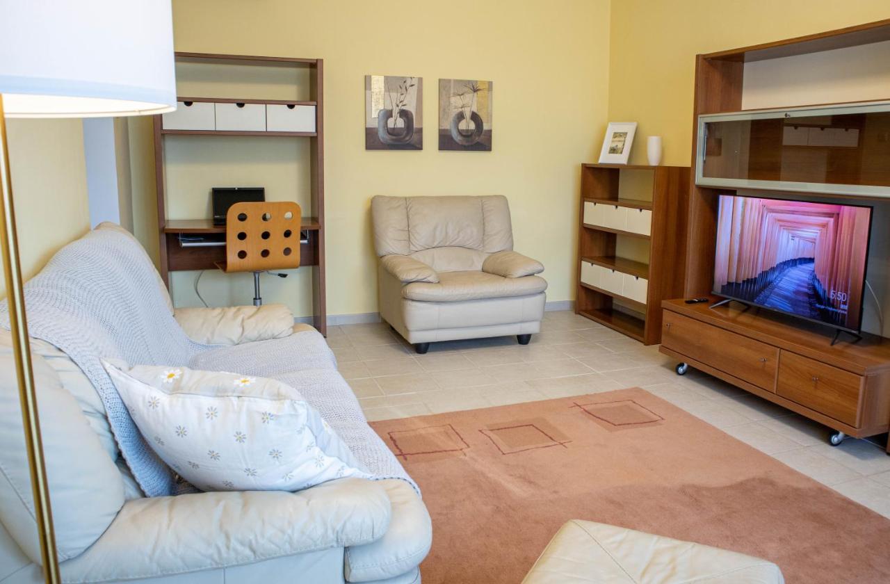 Oak Apartment - Piata Victoriei Бухарест Экстерьер фото